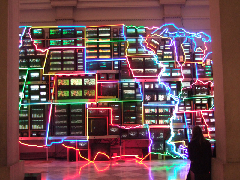 Nam June Paik (1995-96). Electronic Superhighway: Continental U.S., Alaska, Hawaii. American Art Museum.